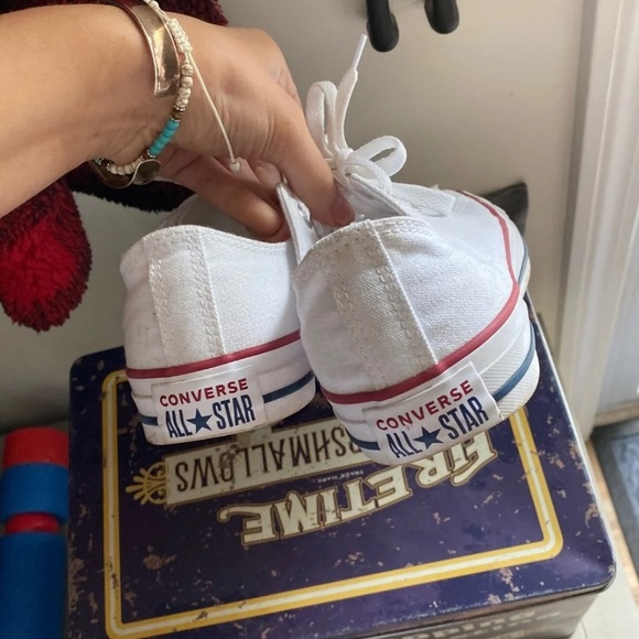 white converse - Picture 4 of 6
